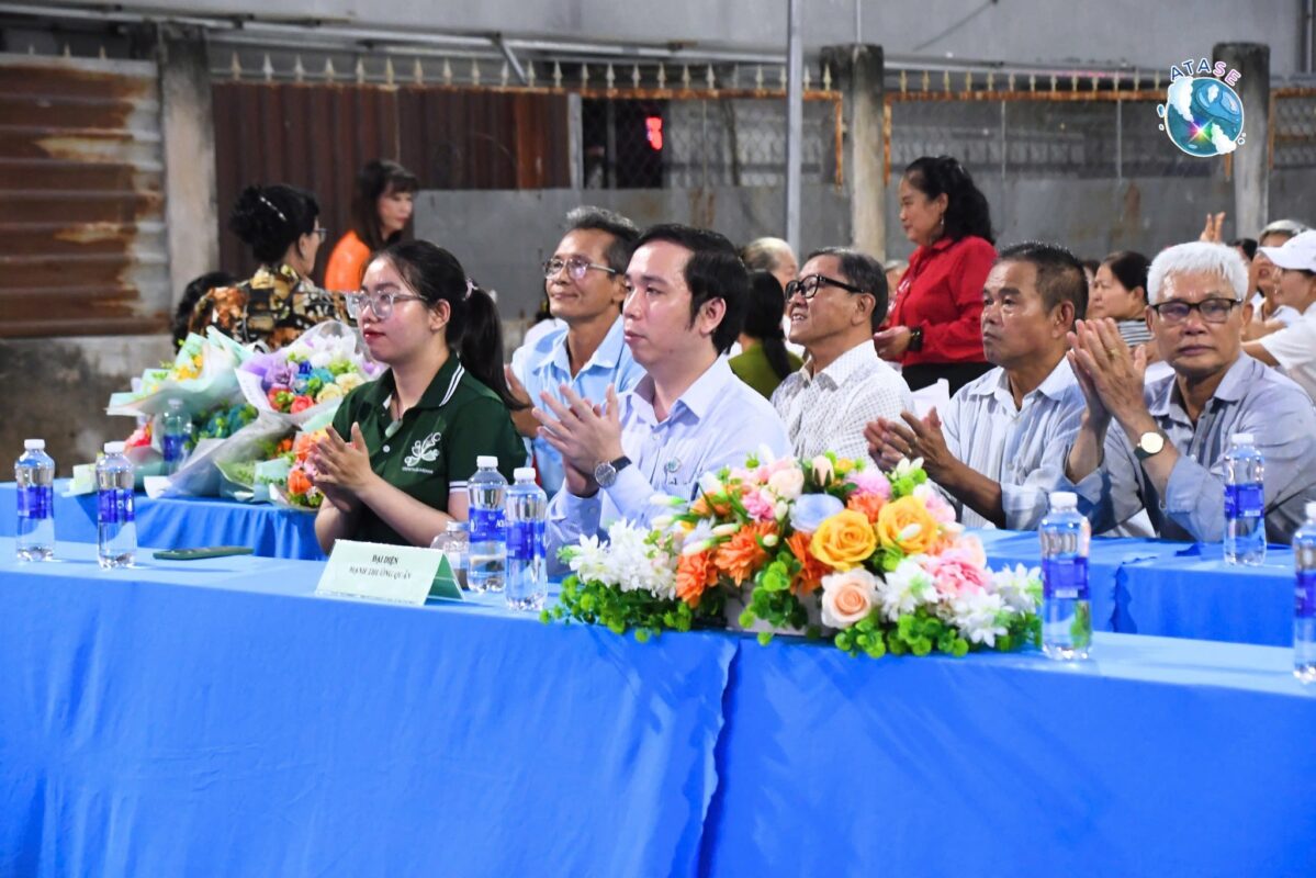 XCO trao tặng thiết bị thể dục ngoài trời
