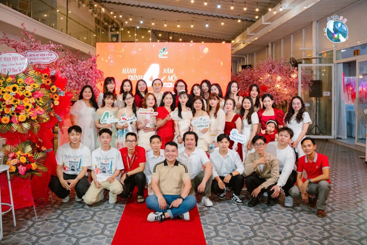 Toàn thể nhân viên XCO tham gia tiệc tất niên