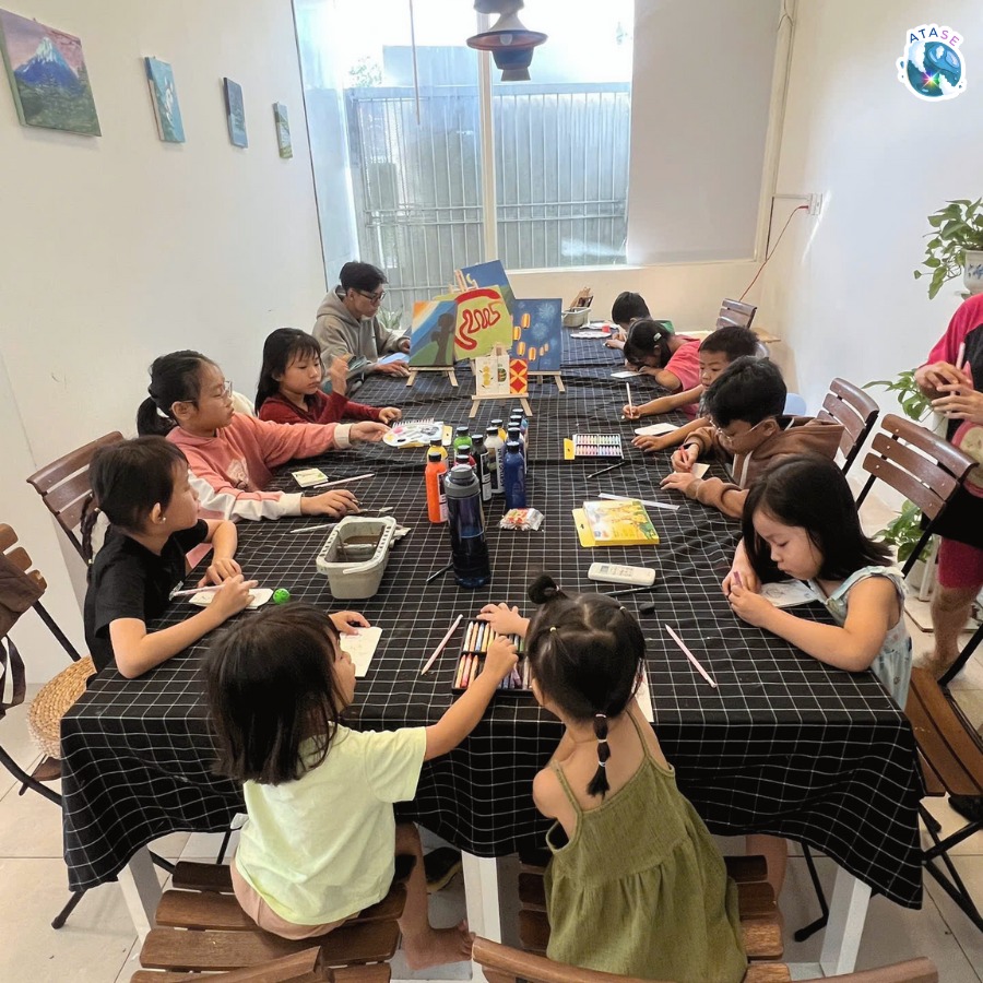 Lớp vẽ ShiiKolor cho bé